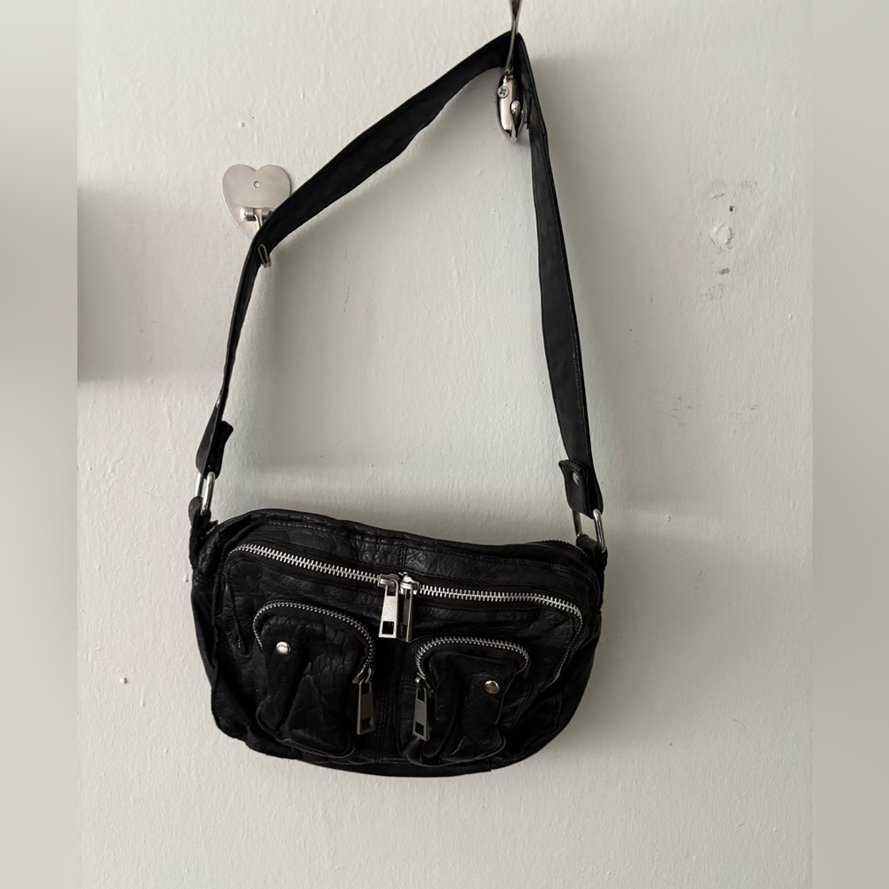 Nunoo Helena Black shoulder bag